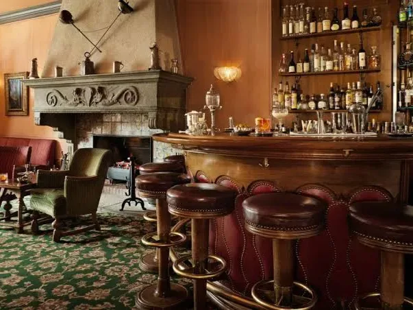 Renaissance Bar Badrutt's Palace, St. Moritz, interior