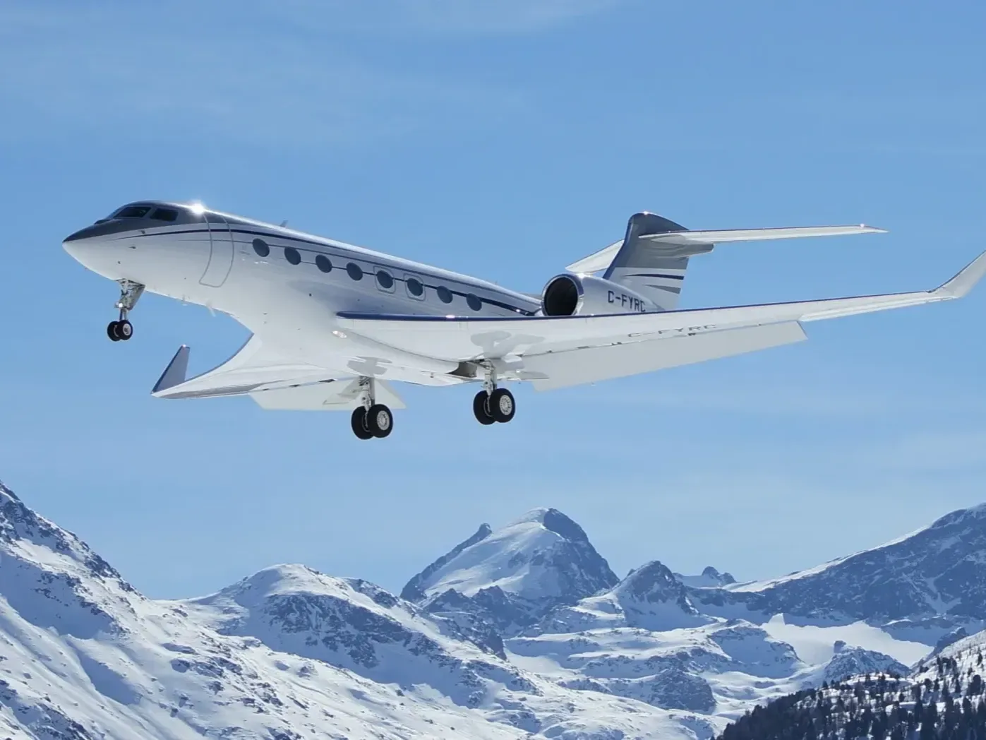 Engadin Airport St. Moritz - Samedan, view 5