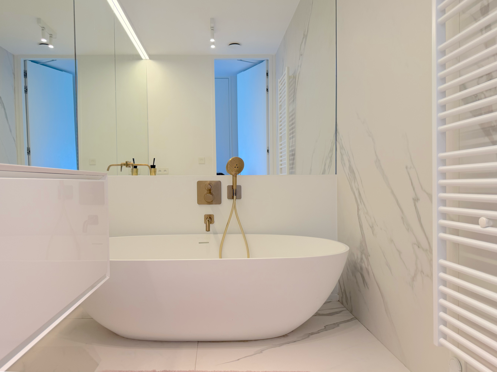 Salle de bain de l'appartement à Knokke, proche de la plage