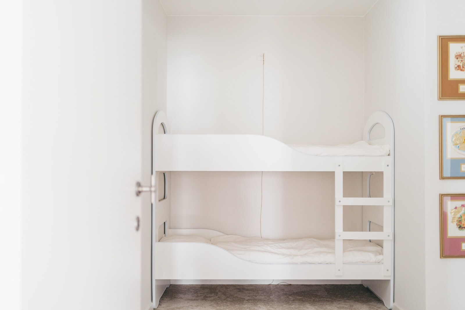 Dormitorio del apartamento soleado en Knokke, cerca de la playa