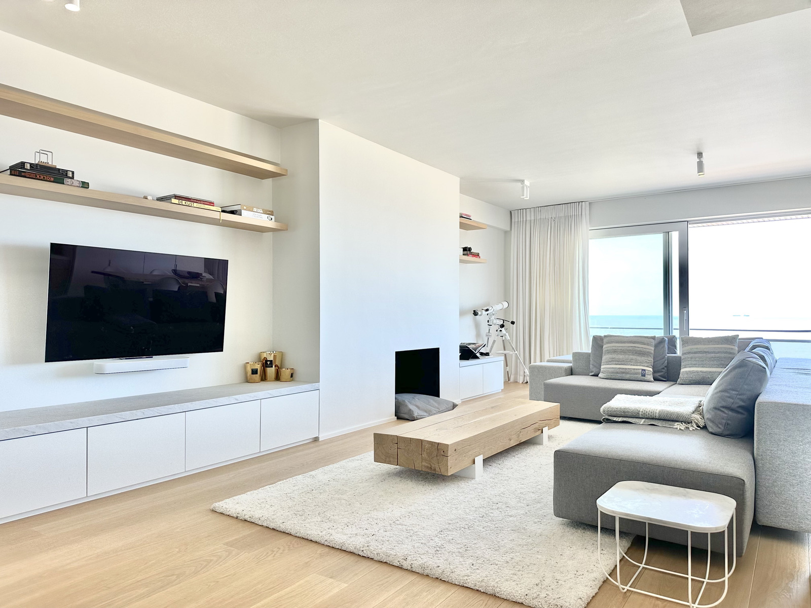 Design interior with high-quality materials in a Knokke le Zoute apartment