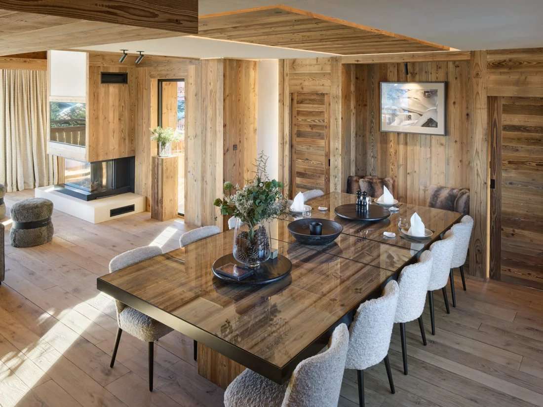 Eetkamer van de volledig verzorgde chalet in Courchevel 1850