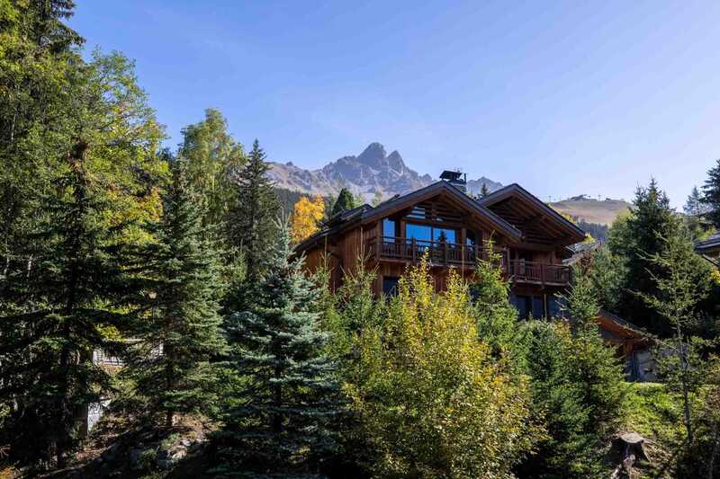 Chalet de luxe à Méribel avec piscine intérieure, spa et cinéma