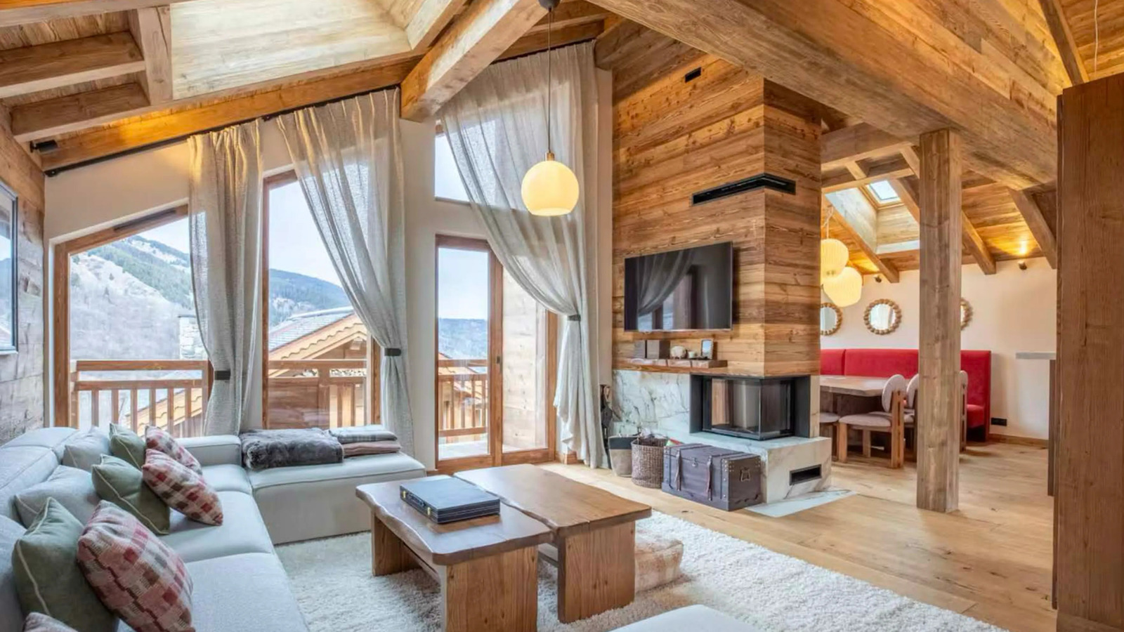 Chalet for 15 guests in Méribel with 6 bedrooms and 6 bathrooms