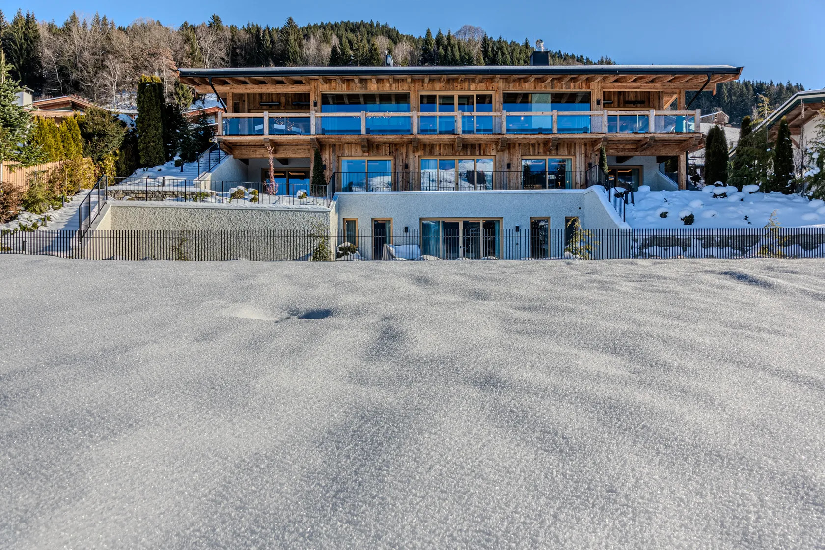 Piscina exterior do chalet de luxo em Aurach bei Kitzbühel